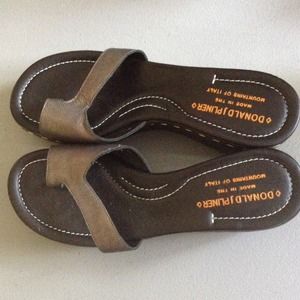 New Donald J. Pliner SALYA pewter sandal wedge 6M