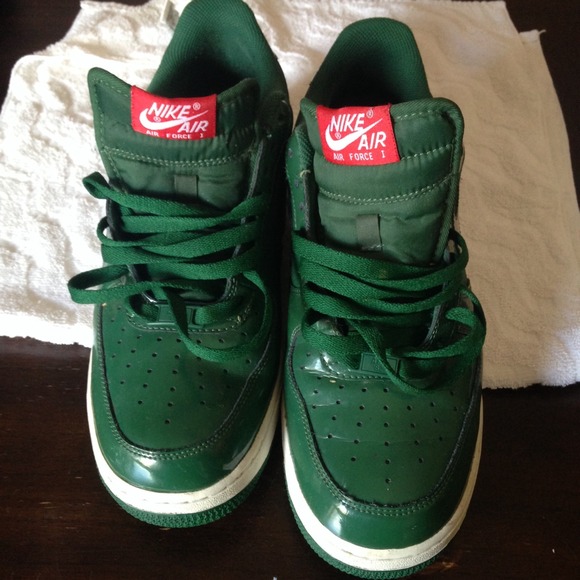 Nike forces men size 9