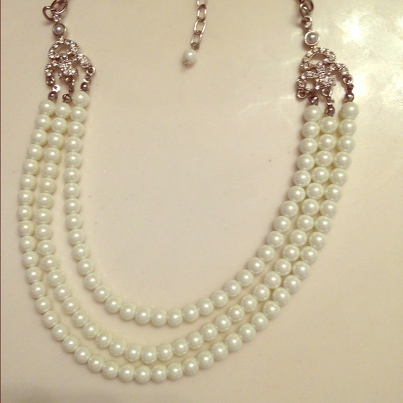Multi strand pearl necklace