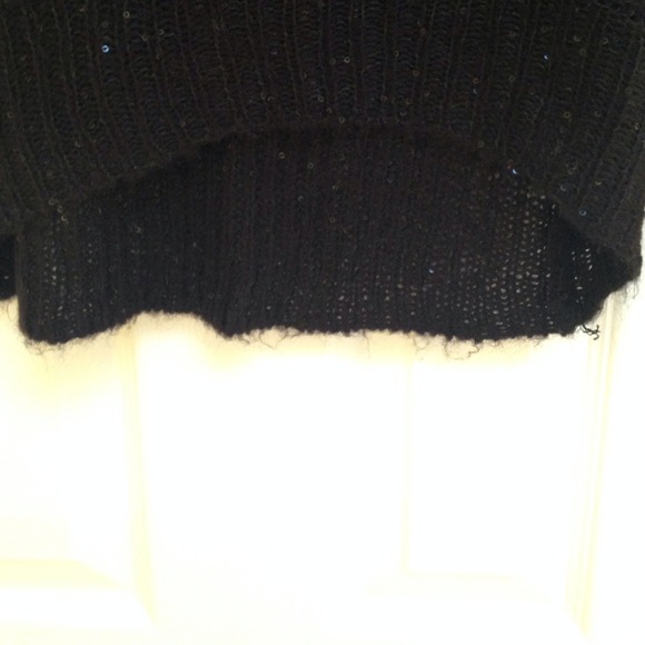 Black sequin sweater with high low hem - Picture 2 of 4