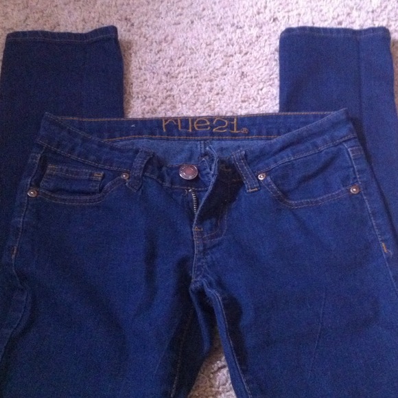 Size 0 rue 21 skinny jeans.
