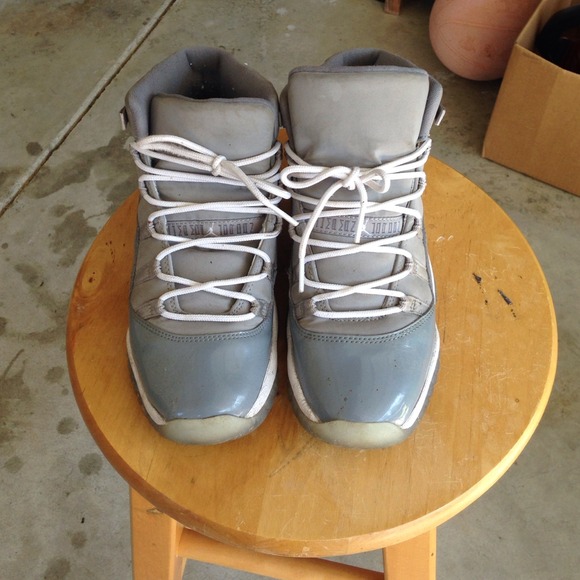 COOL GREYS 11