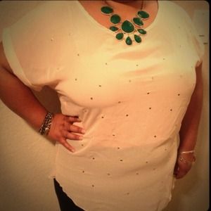 Bundle-2x chiffon shirt and green flower necklace