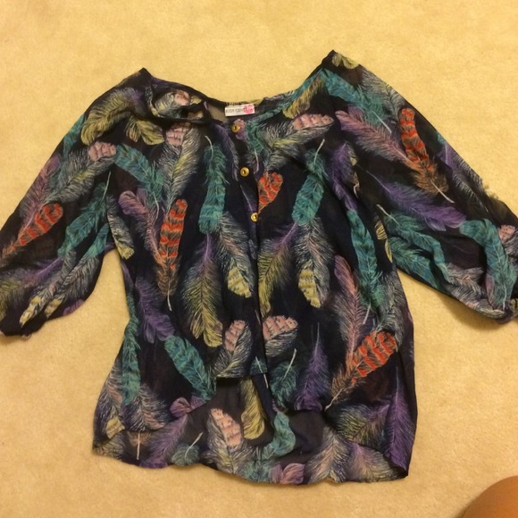 3/4 sleeve feather shirt