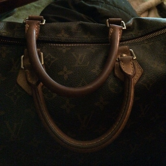 Authentic Louis Vuitton speedy 40 - Picture 2 of 4