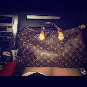 Authentic Louis Vuitton speedy 40