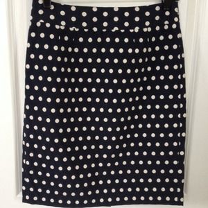 Banana Republic polka dots in navy size 4P.
