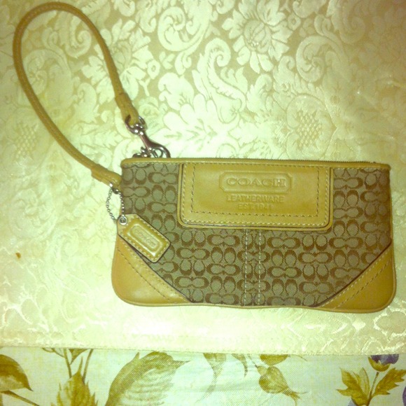 Authentic Coach Wristlet