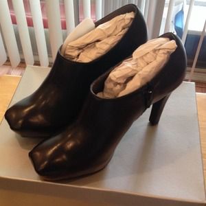 Worthington black heels
