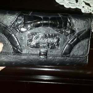 🎀SALE🎀Black GUESS wallet