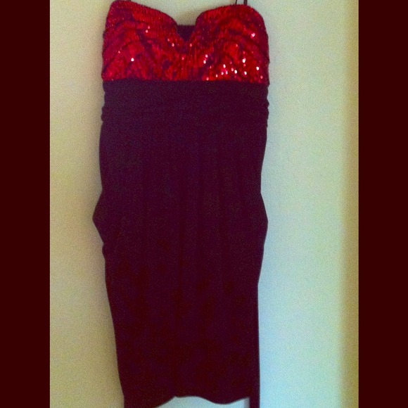 Dress - Picture 1 of 1
