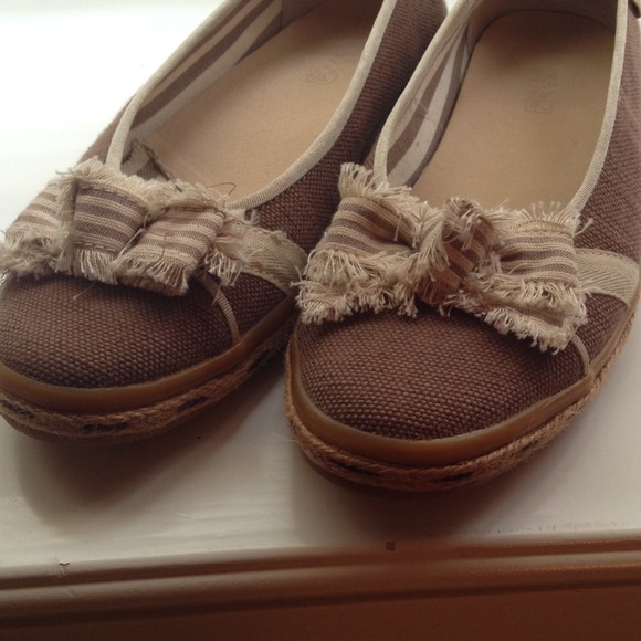 NWOT SPERRY TOPSIDERS brown hemp flat with bow