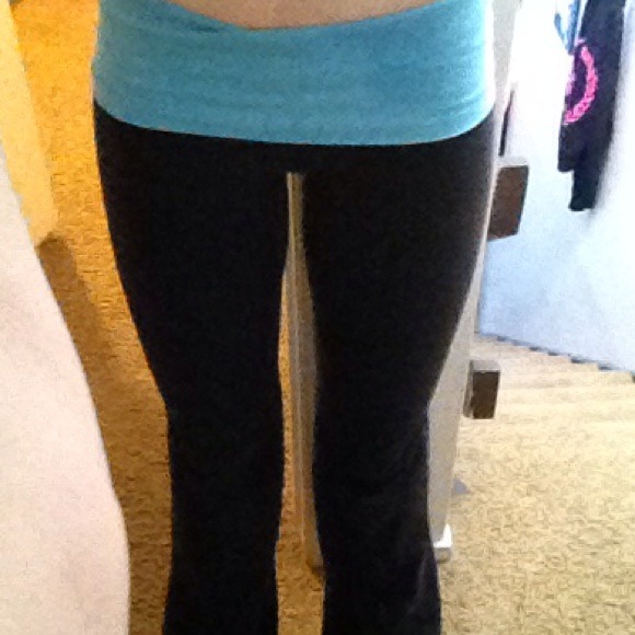 TRADED Vs turquoise yogas - Picture 3 of 4