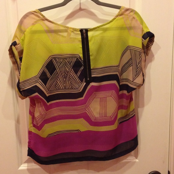Aztec sheer top - Picture 2 of 2