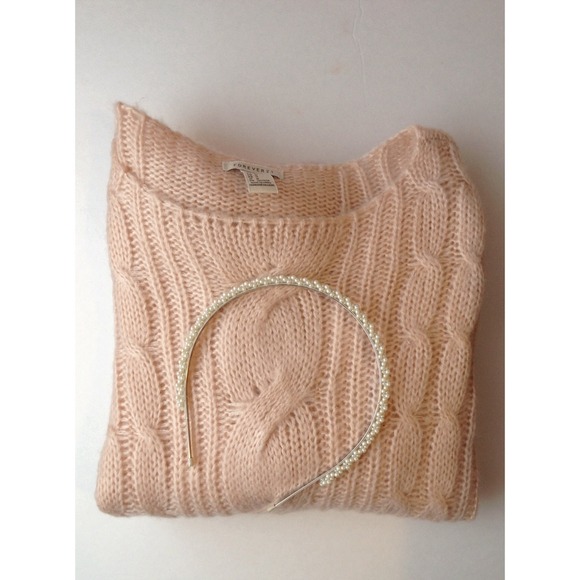 Forever 21 Sweaters - Knitted Sweater✨