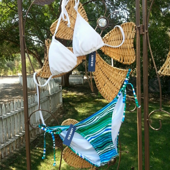 SOLD IN BUNDLE 2 piece Bikini - Picture 2 of 4