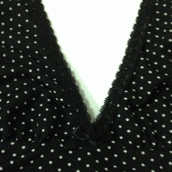 Fabulous Forever 21 Halter Top Blouse Black&white - Picture 2 of 2