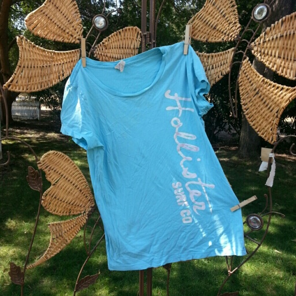 SOLD IN BUNDLE FOR @JENEROZE Hollister top