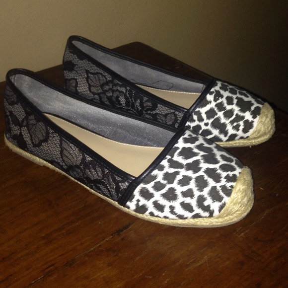 Never worn! Cute Lacie flat from Victoria's Secret
