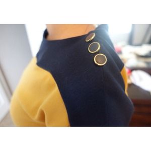 French Connection dress with buttons💛