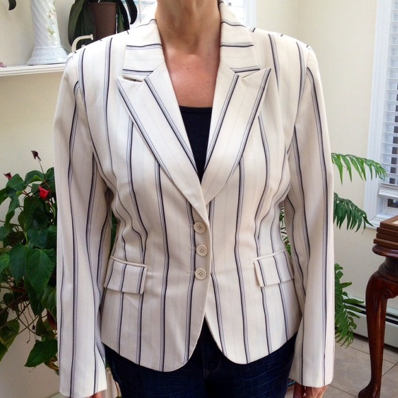 Lord & Taylor Jackets & Blazers - Lord & Taylor cream striped blazer. Size 14.