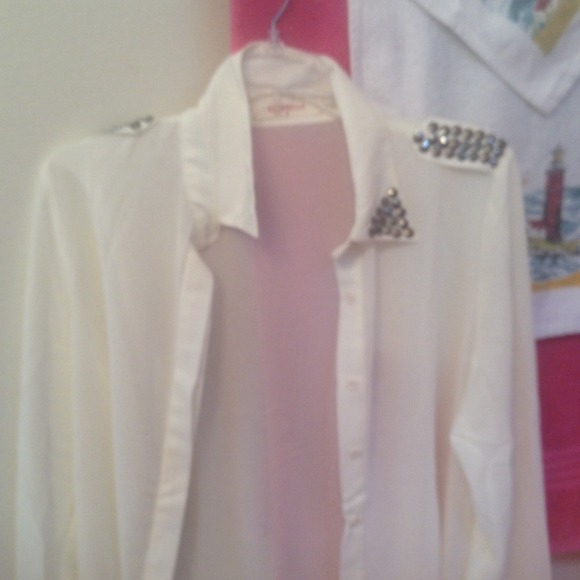 White shirt with little rhinestones