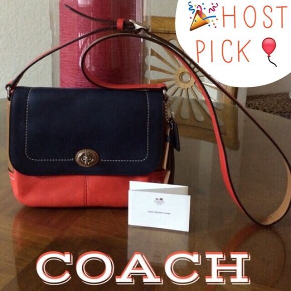 Coach Handbags - SALE🎉💟HP {Coach} NEW colorblock crossbody