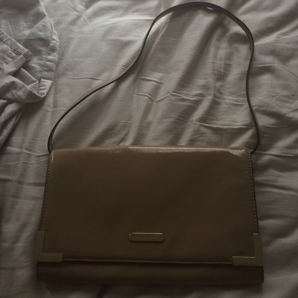 Michael Kors nude clutch - Picture 1 of 1