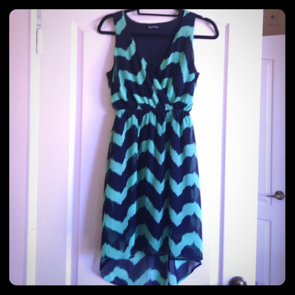 Chevron Print Hi-Low dress.