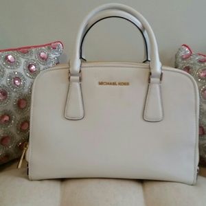 Michael Kors Bags - π― Authentic Michael Kors Handbag Michael Kors Bags - π― Authentic Michael Kors Handbag