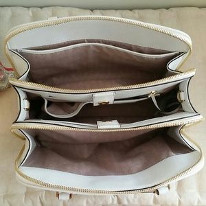 Michael Kors Bags - π― Authentic Michael Kors Handbag Michael Kors Bags - π― Authentic Michael Kors Handbag