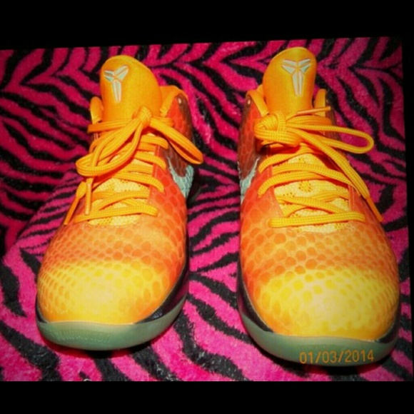 Searching for these!!!! Size 7 in kids or mens plz - Picture 1 of 1