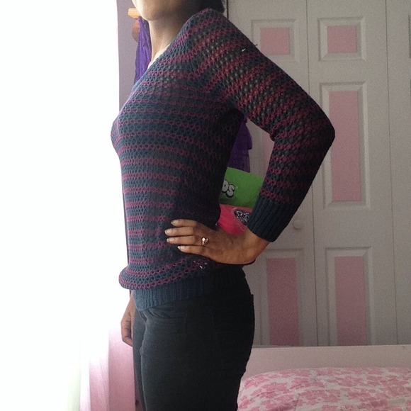 Loose Knit Sweater - Picture 2 of 4