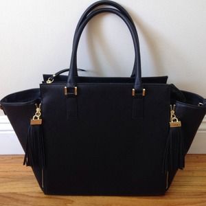 H & M black leather purse