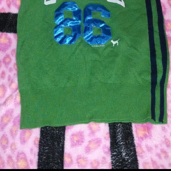 VS PINK SWEATER TANK RARE - Picture 2 of 3