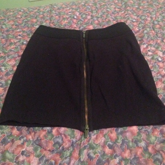 BCBGMaxAzria Dresses & Skirts - BCBG Black Zipper Skirt