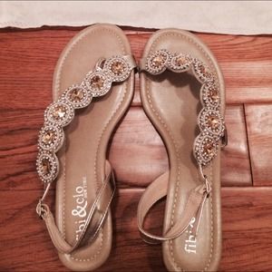 Fibi & Clo sandal size 9