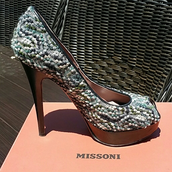 Reduced! Missoni peep toe platform sandals