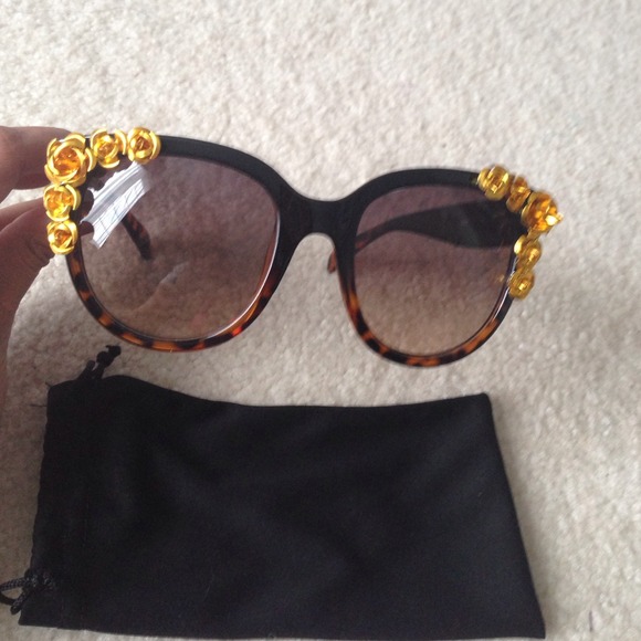 Embellished sunglasses - Picture 4 of 4