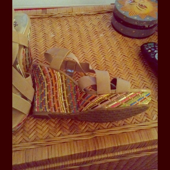 Cute STRAPPY Wedge