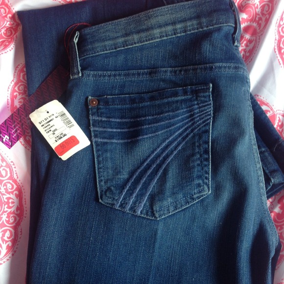 NWT 7 for all mankind dojo jeans size 28