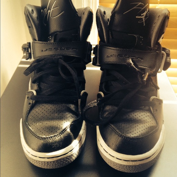 Air Jordan boys shoes