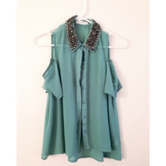 • BUTTON UP • - Picture 2 of 4