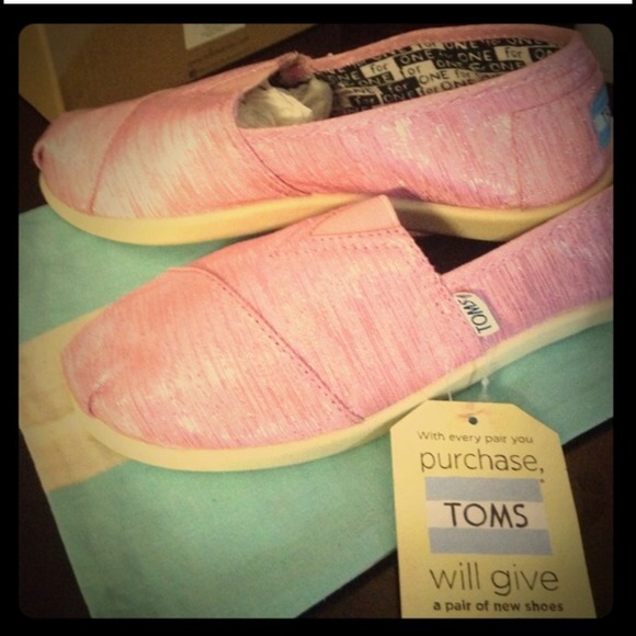 Pink sparkle toms💖 (1 pair left)