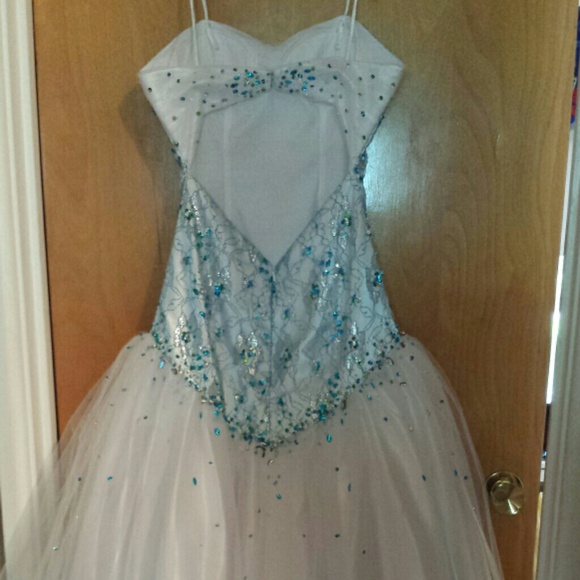 Prom gown - Picture 3 of 3