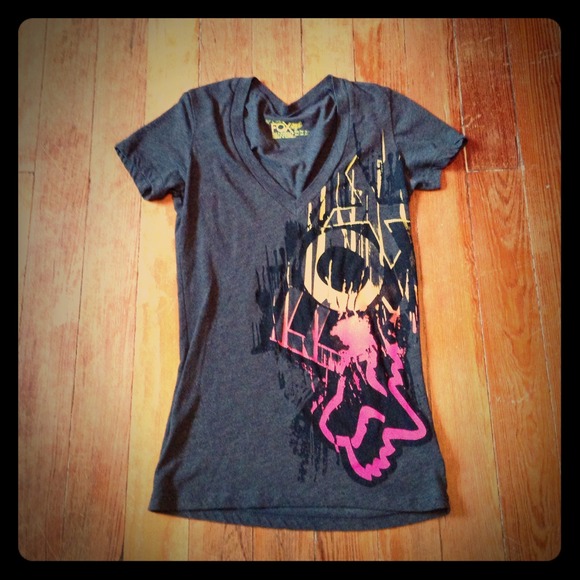 Fox V-neck
