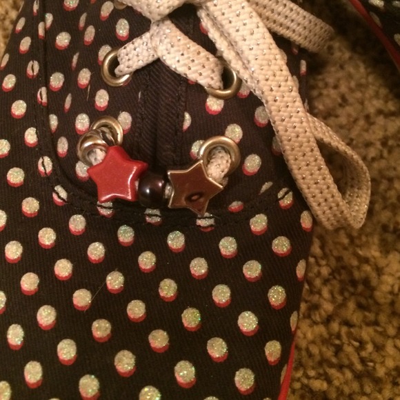 Cute size 4.5 keds(: fits anyone with size 6 foot! - Picture 2 of 2