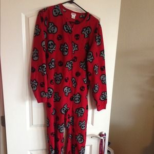 Skull footie pjs, size youth XL