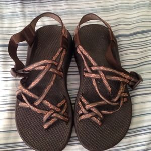 🔹RESERVED for stephsooo🔹Brown chacos!