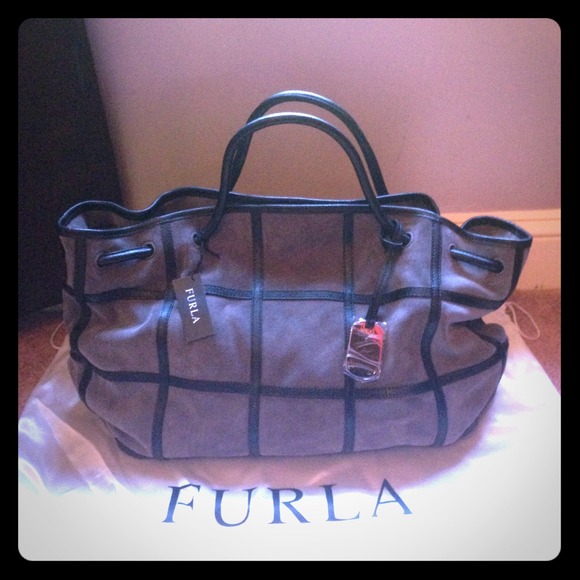 Brand New FURLA carmen style medium size handbag!